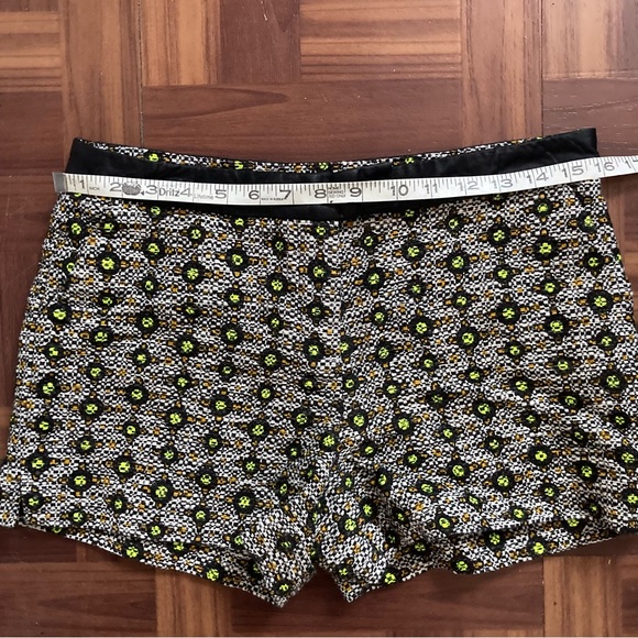 Guess by Marciano Tap Shorts Women’s 8 - Picture 8 of 10